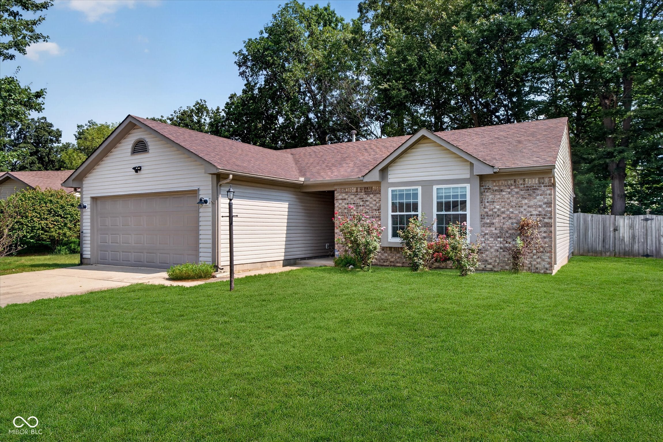 7449 Grandview Drive