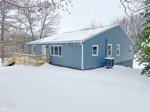 Photo of 6225 E 300 S, Greenfield, IN 46140 (MLS # 22075139)