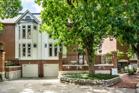 571 Lockerbie Circle S, Indianapolis, IN 46202 - MLS#: 21996687