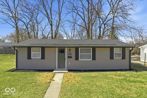Photo of 2956 Wallace Avenue, Indianapolis, IN 46218 (MLS # 22087240)