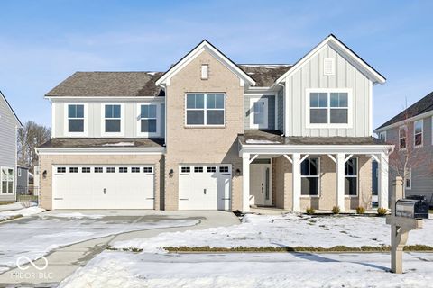 Photo of 10608 Banyan Wood Court, Indianapolis, IN 46239 (MLS # 22077713)