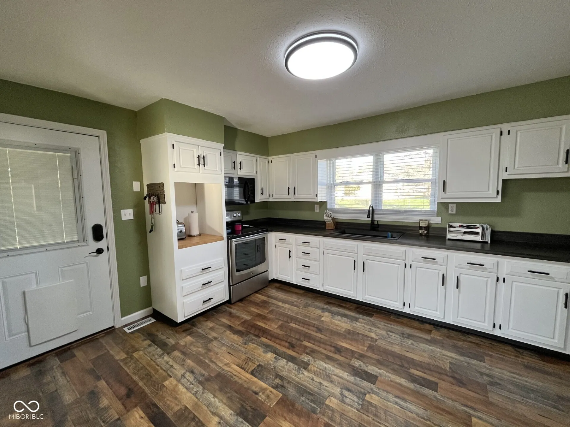 Austin, Indiana 47102, United States, 3 Bedrooms Bedrooms, ,2 BathroomsBathrooms,Residential,Pending,233914