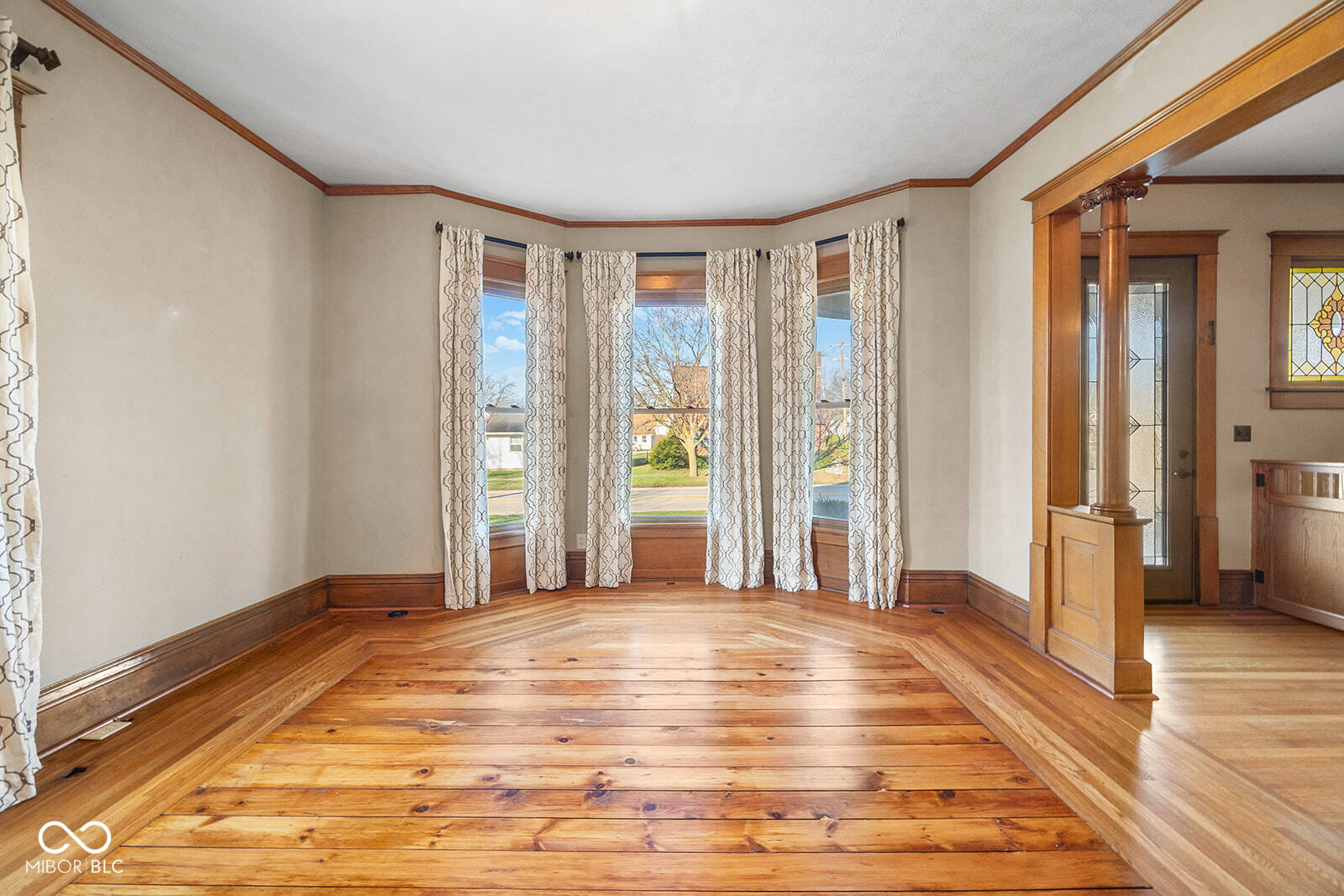 400 S Prairie Street