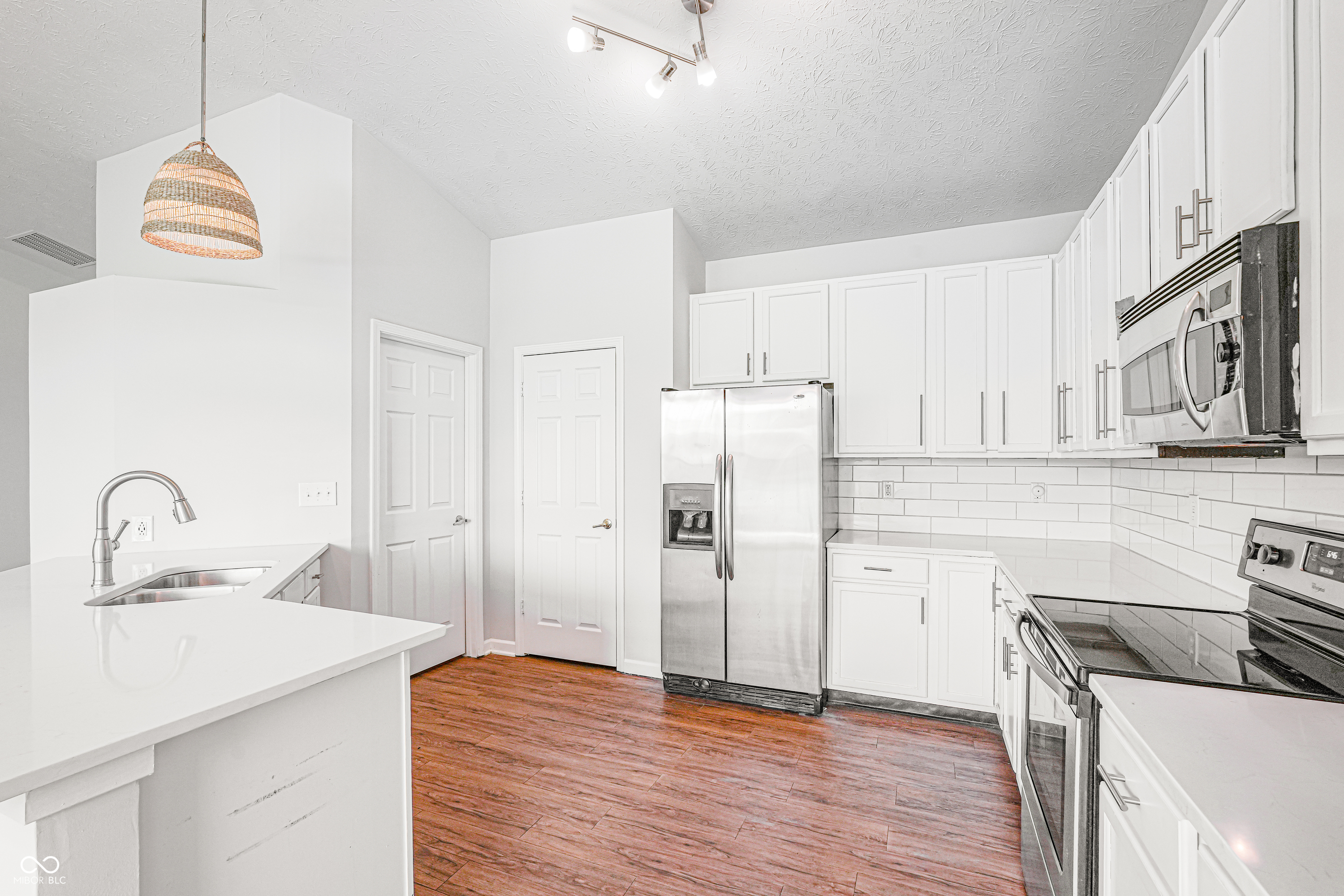 2082 Lawrin Court