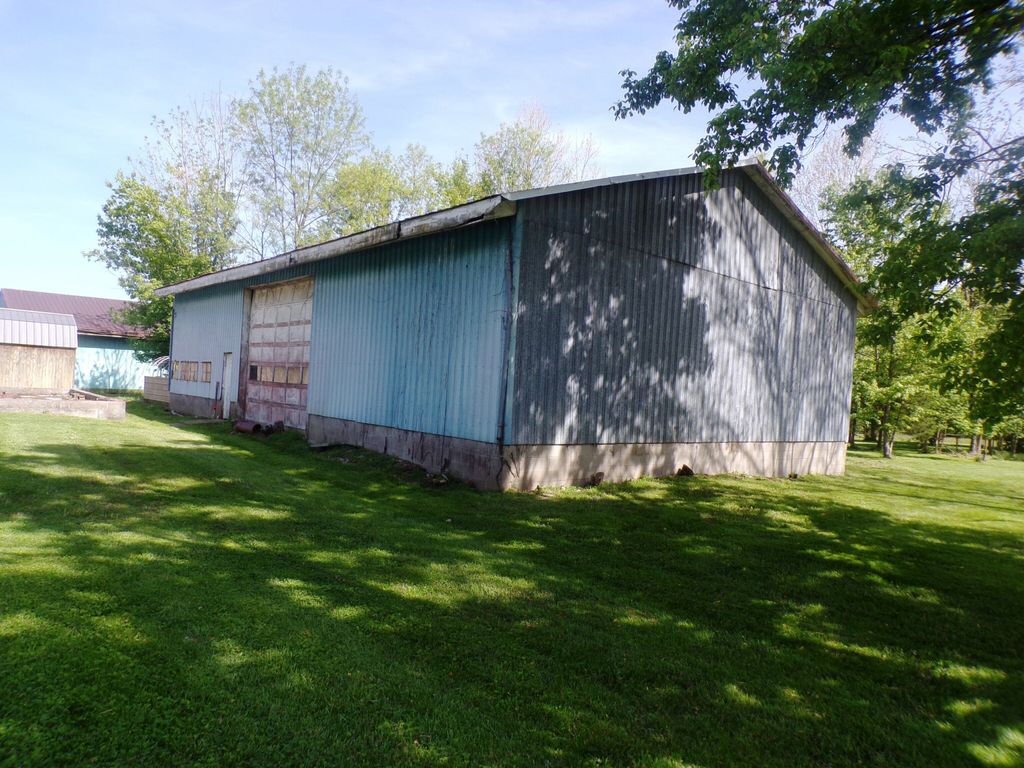 View Tom Lawson's Homes for Sale Tom Lawson North Vernon, Scipio