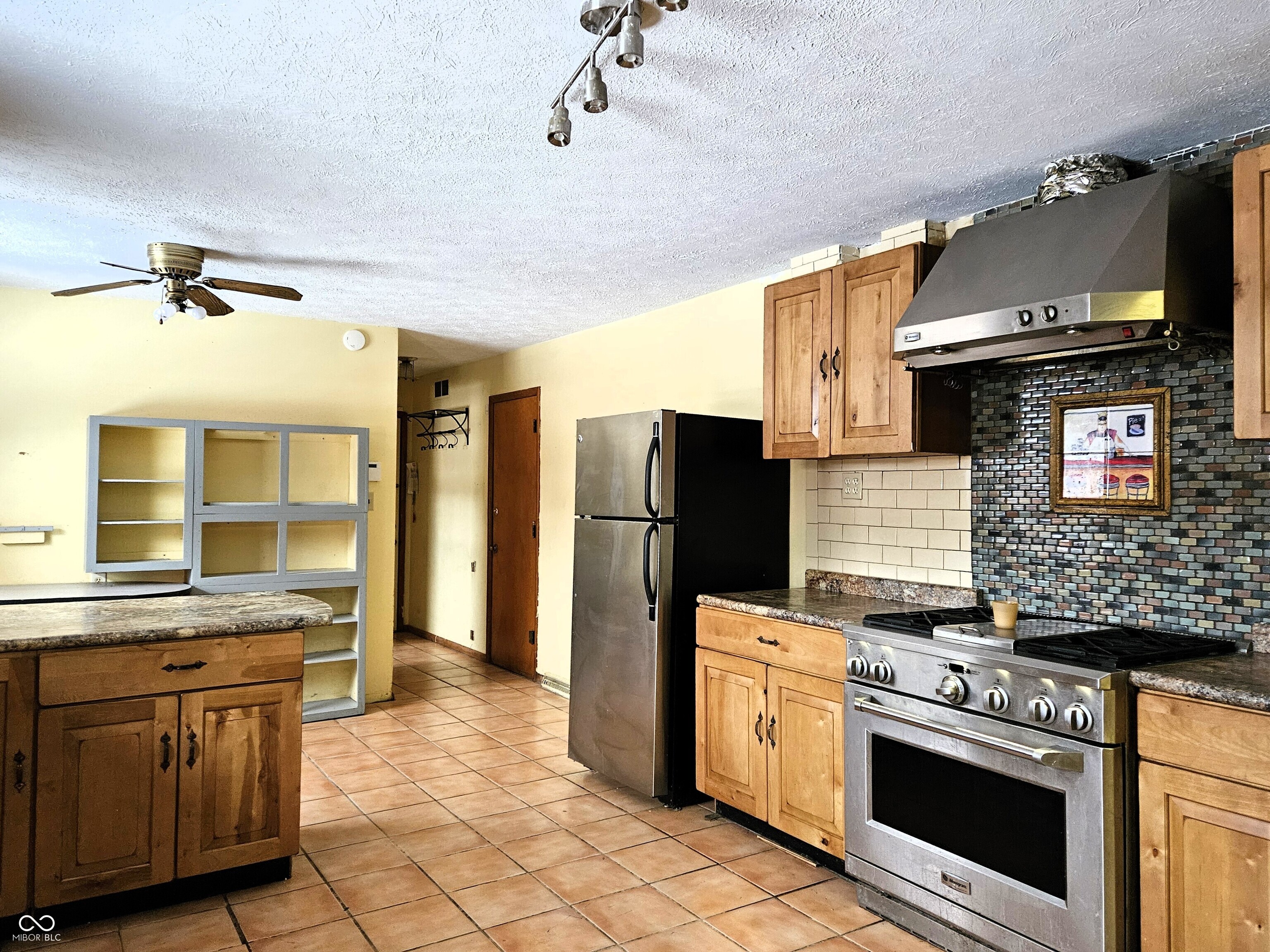 5211 Kessler Boulevard North Drive