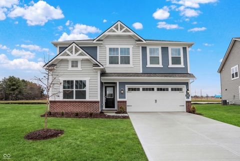 Photo of 2420 Fir Drive, Greenfield, IN 46140 (MLS # 22083759)