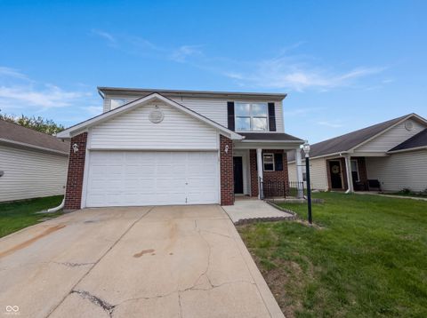 Photo of 659 Day Break Drive, Greenwood, IN 46143 (MLS # 22095391)