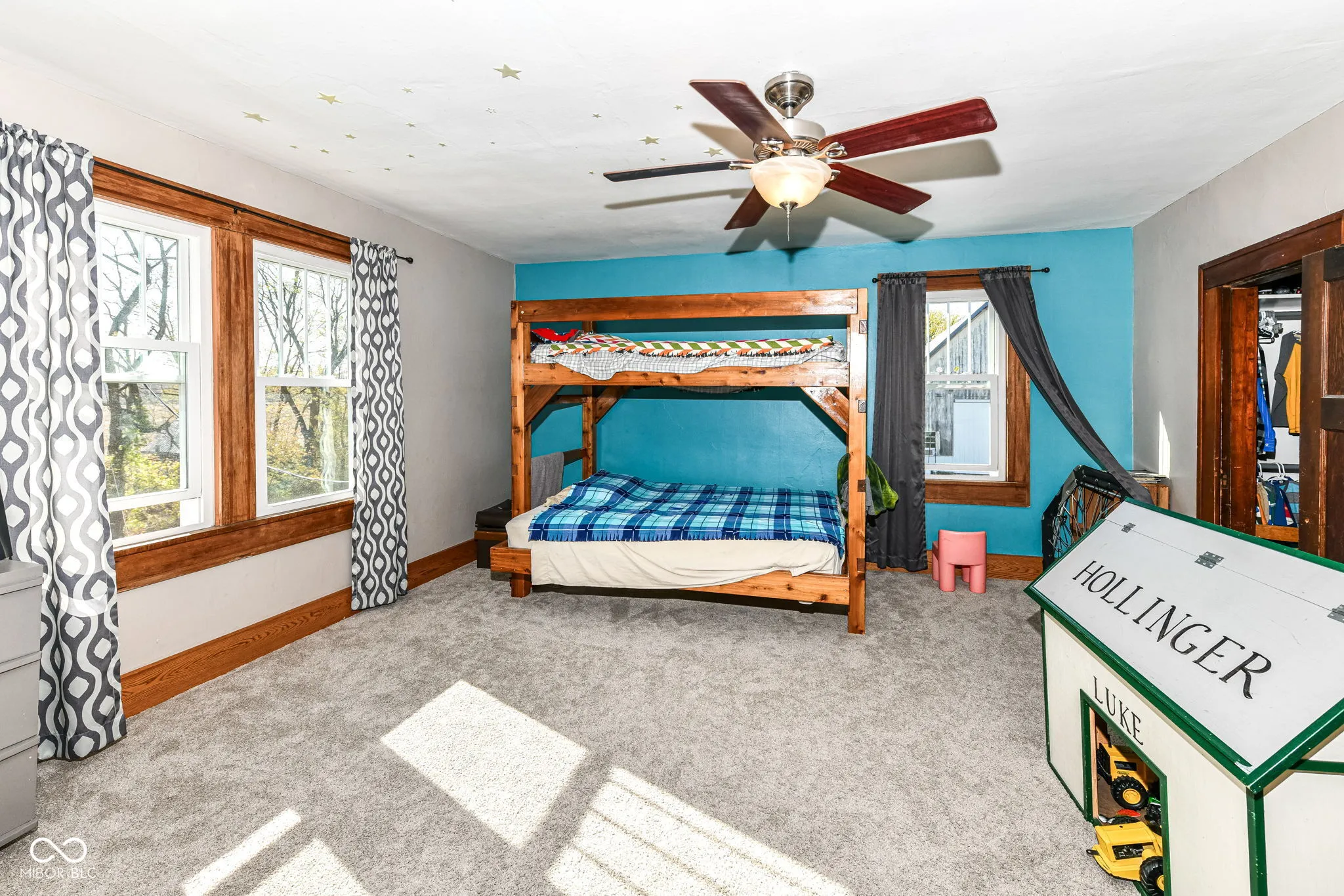 Pendleton, Indiana 46064, United States, 4 Bedrooms Bedrooms, ,3 BathroomsBathrooms,Residential,Pending,35440