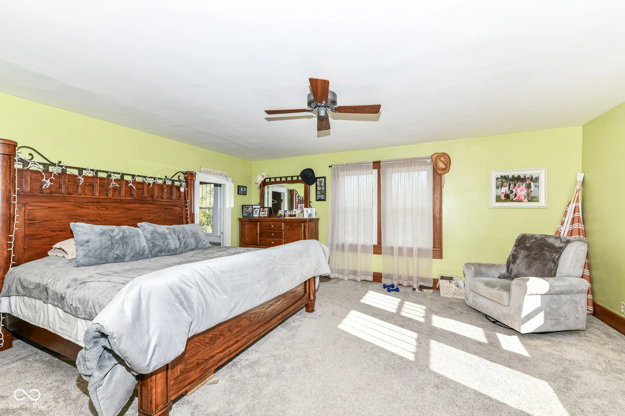 Pendleton, Indiana 46064, United States, 4 Bedrooms Bedrooms, ,3 BathroomsBathrooms,Residential,Pending,35440