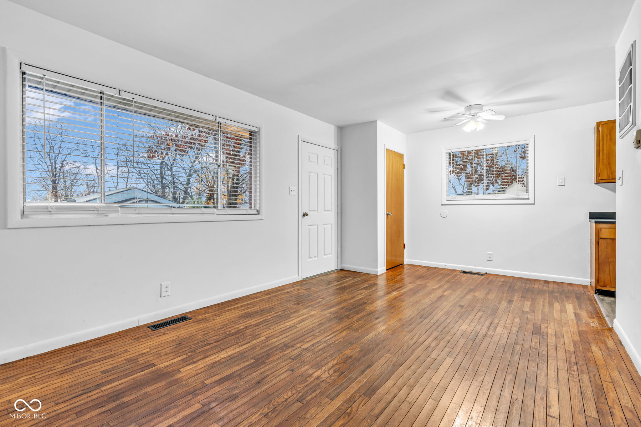 502 E Campbell Street