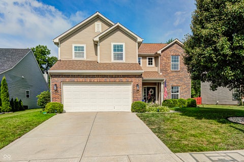 Photo of 6562 Clary Circle Drive, Greenwood, IN 46143 (MLS # 22112640)