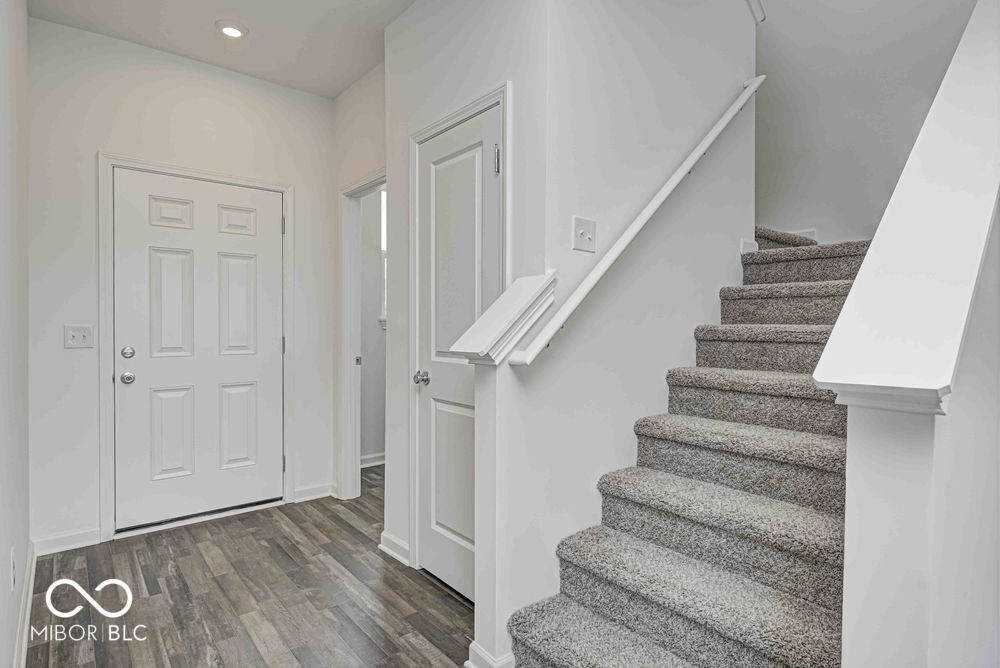 2032 Oak Terrace Drive - Photo 4