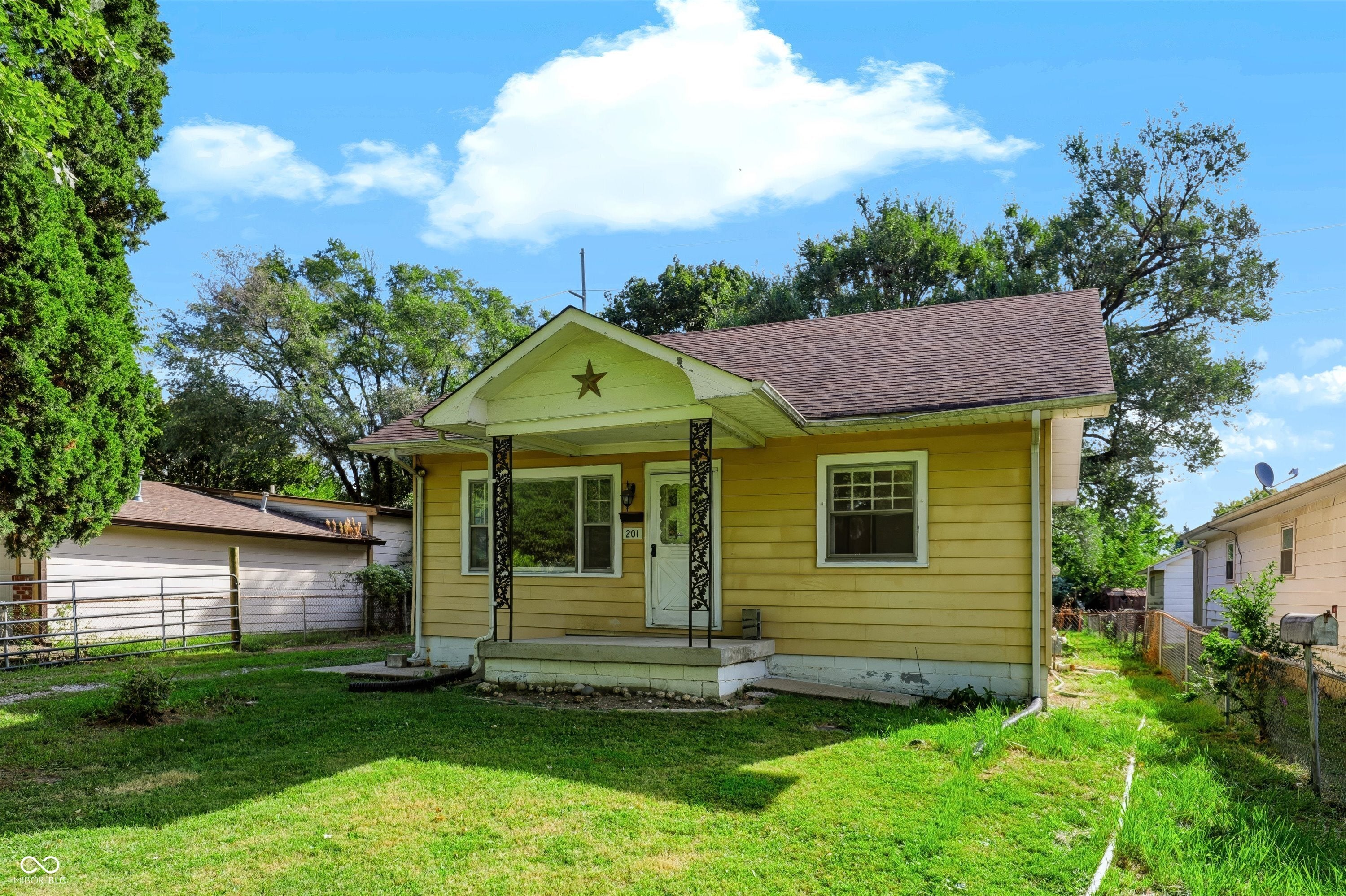 201 Hugo Street