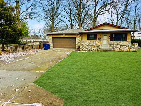 Photo of 4541 N Richardt Avenue, Indianapolis, IN 46226 (MLS # 22076037)