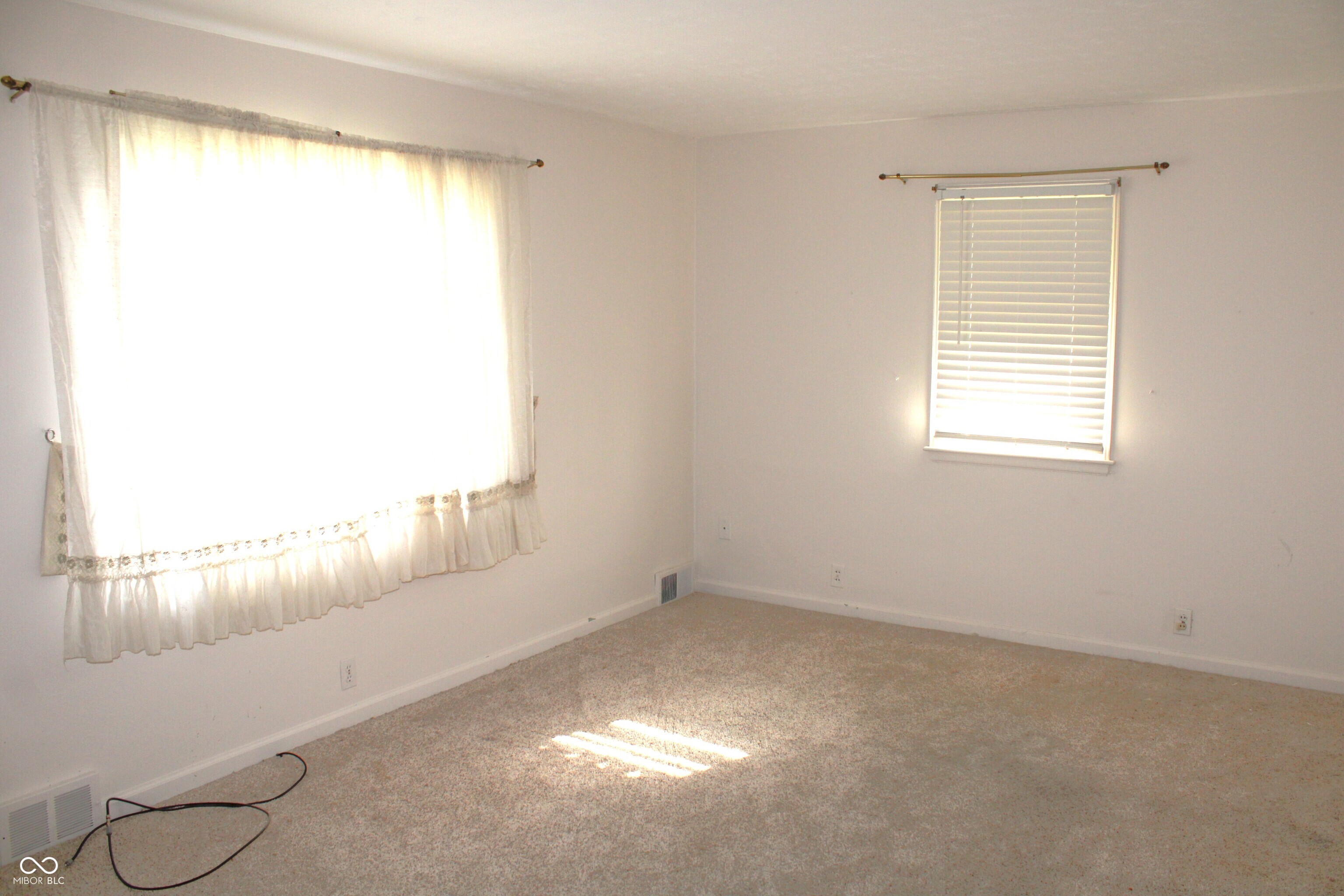 181 W Broadway Street