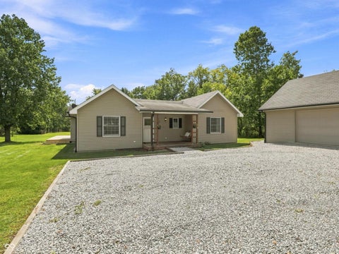 Photo of 2303 W 750 N, Thorntown, IN 46071 (MLS # 22121700)