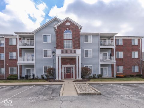 Photo of 5003 Amber Creek Place #101, Indianapolis, IN 46237 (MLS # 22084740)