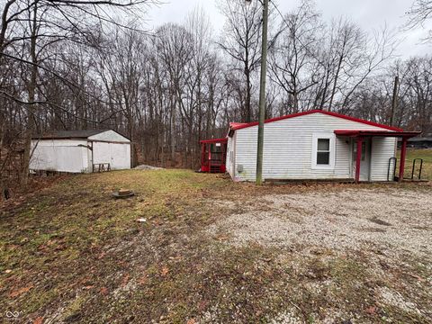 Photo of 4909 State Highway 42, Cloverdale, IN 46120 (MLS # 22077982)