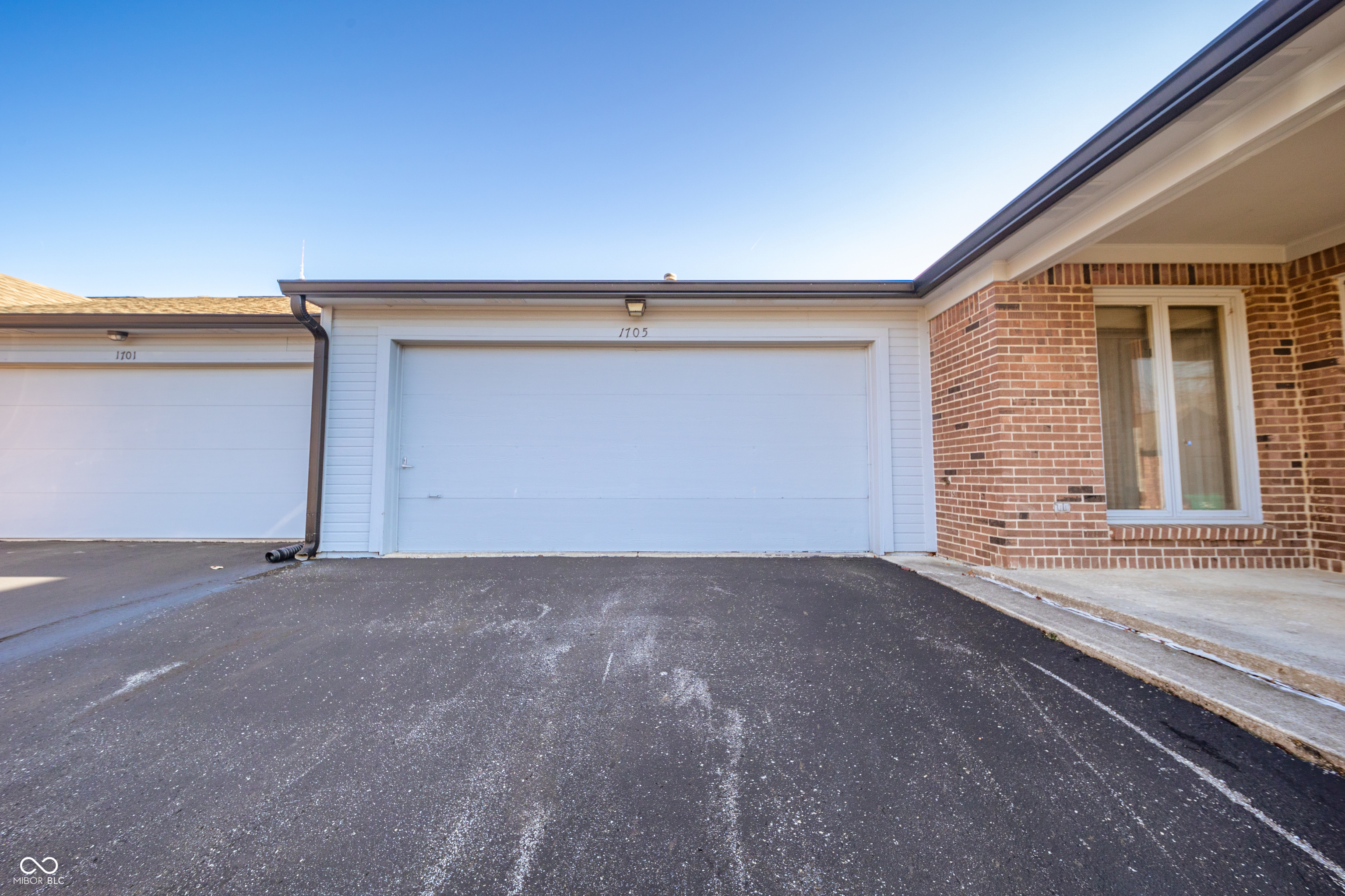 Indianapolis, Indiana 46260, United States, 2 Bedrooms Bedrooms, ,2 BathroomsBathrooms,Residential,Active,26898