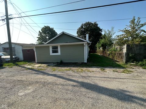 Photo of 2310 E Raymond Street, Indianapolis, IN 46203 (MLS # 22041349)