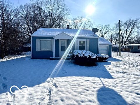 Photo of 2405 E 3rd Street, Anderson, IN 46012 (MLS # 22074005)