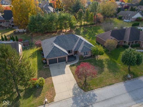 Photo of 4731 Silver Springs Drive, Greenwood, IN 46142 (MLS # 22072296)