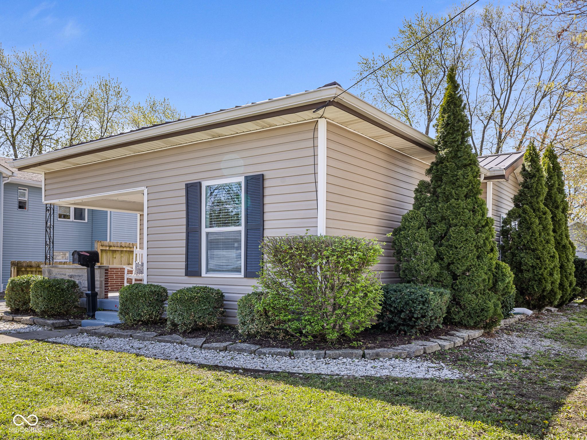 125 W Noble Street