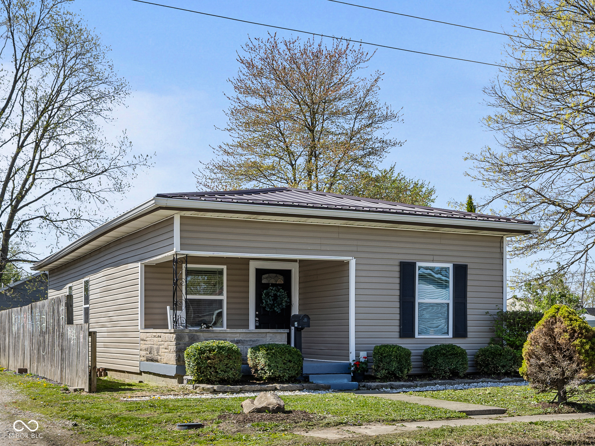 125 W Noble Street