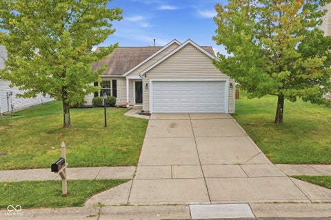 Photo of 12174 Split Granite Drive, Fishers, IN 46037 (MLS # 22126807)
