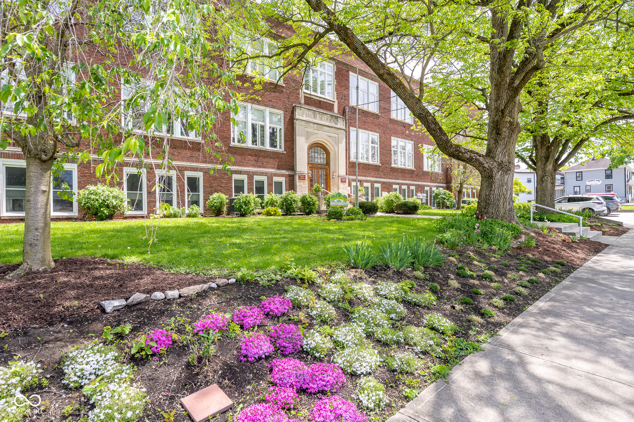 111 S Spring Street 204