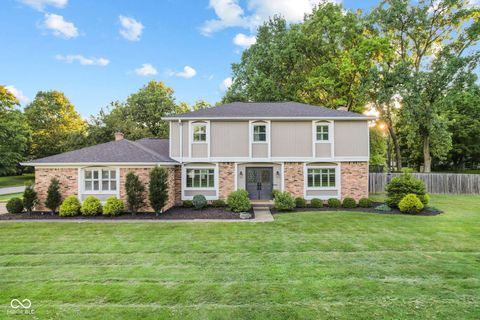 Photo of 580 Hawthorne Drive, Carmel, IN 46033 (MLS # 22110239)