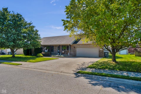 Photo of 1906 Beverly Boulevard, Seymour, IN 47274 (MLS # 22123239)