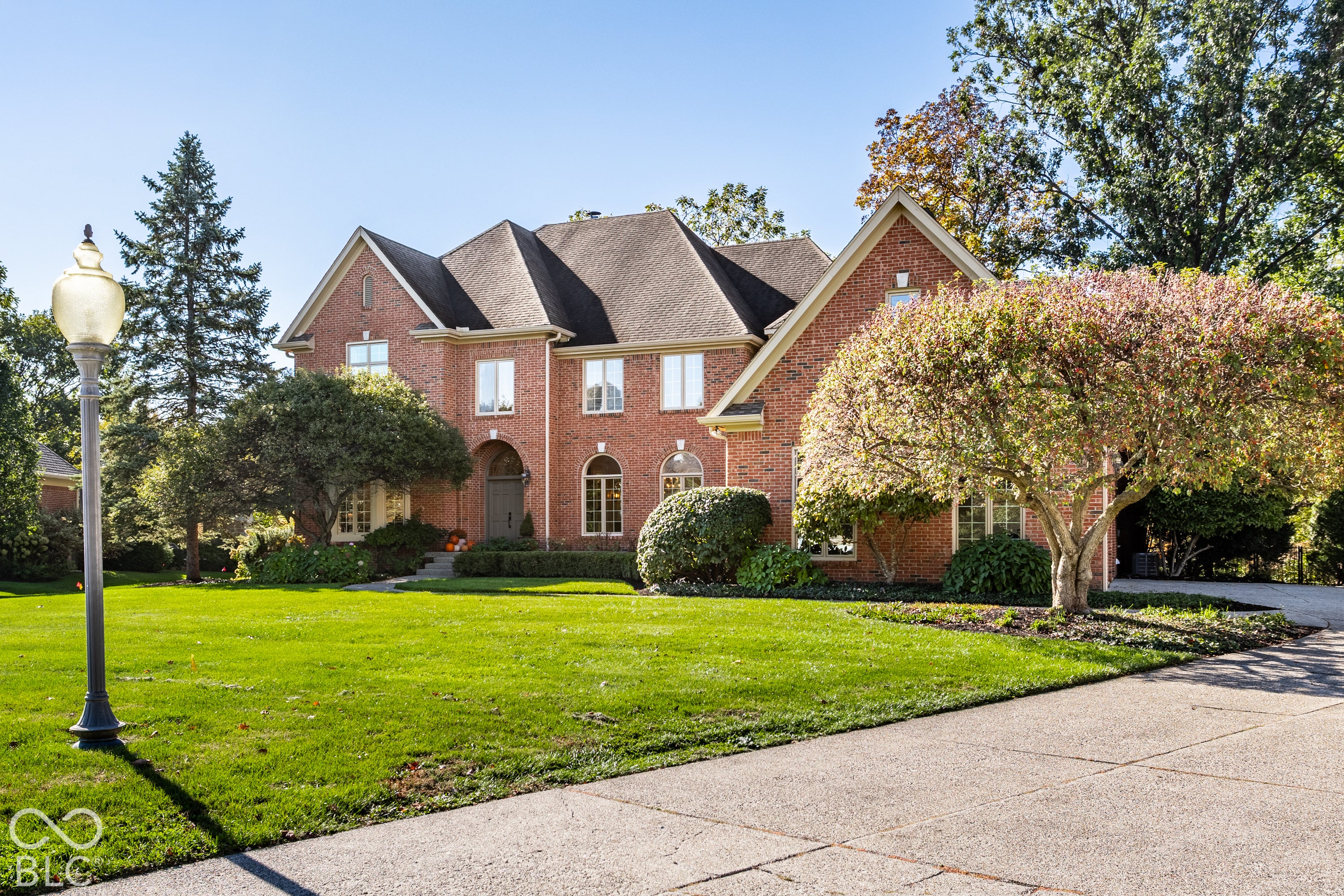 10356 High Grove
