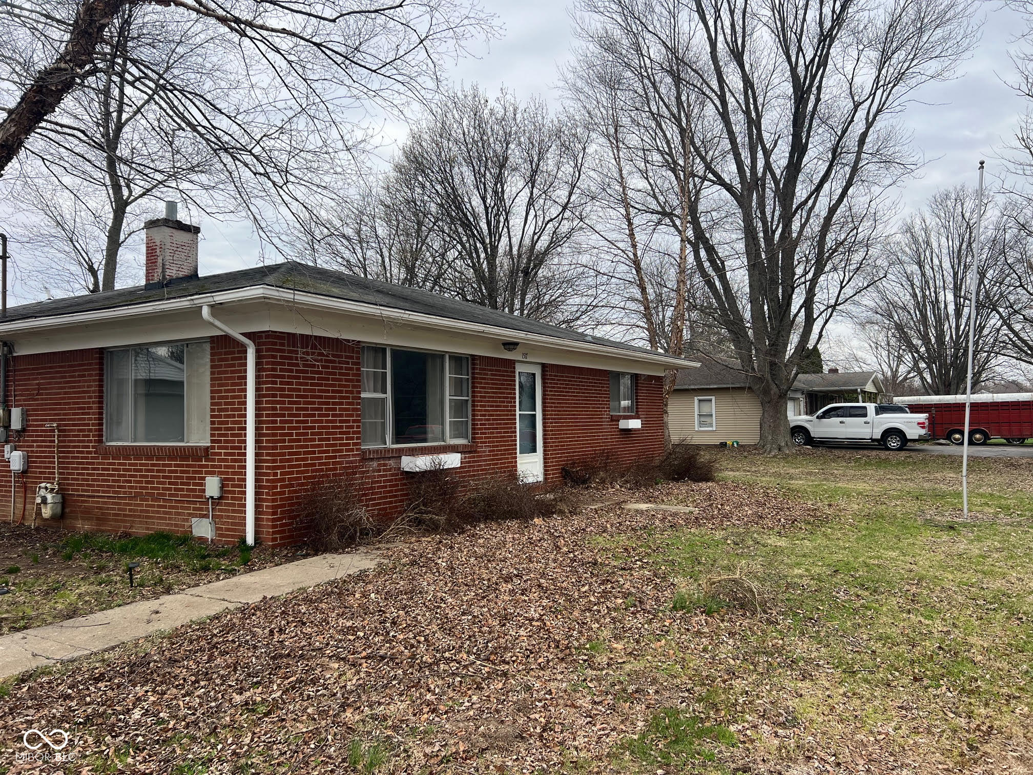 1517 W Us Highway 136