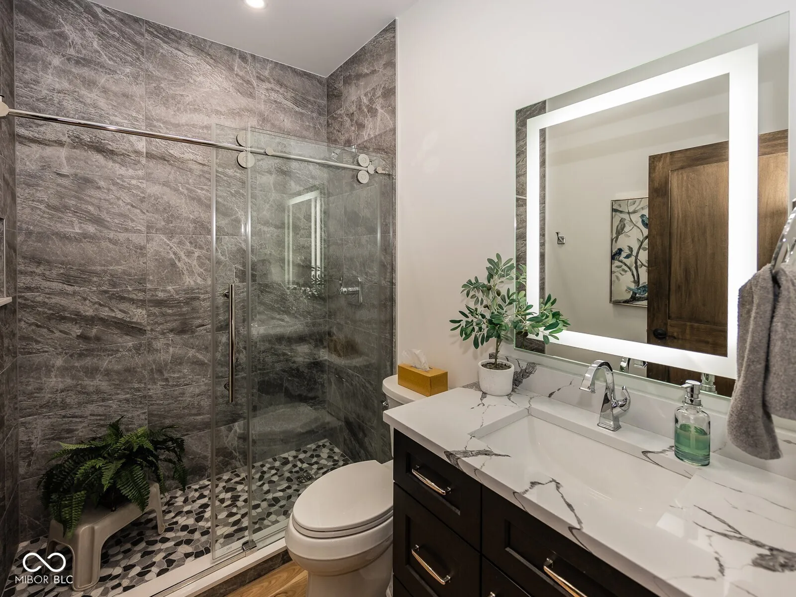 Anderson, Indiana 46011, United States, 4 Bedrooms Bedrooms, ,3 BathroomsBathrooms,Residential,Active,146753