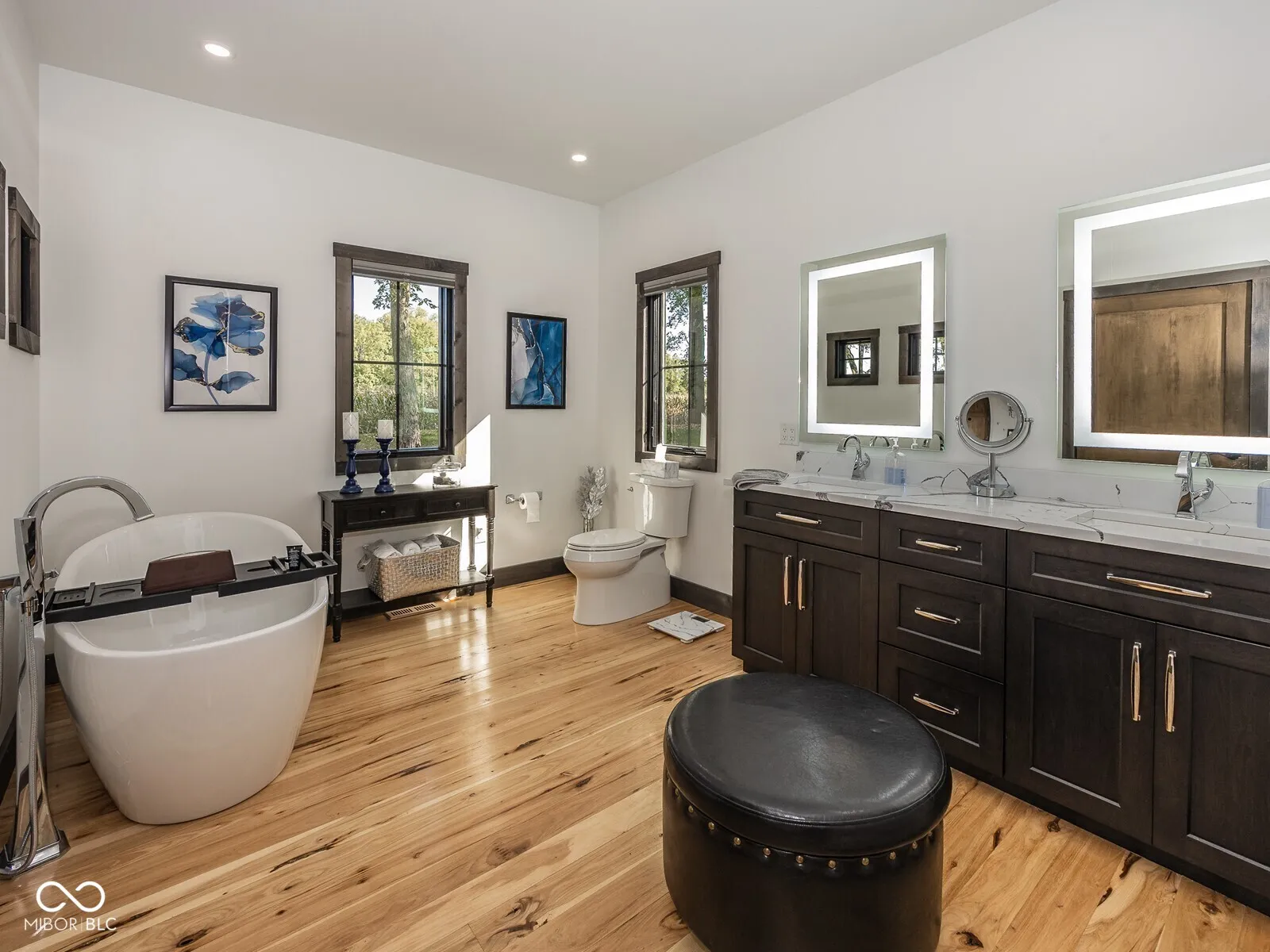 Anderson, Indiana 46011, United States, 4 Bedrooms Bedrooms, ,3 BathroomsBathrooms,Residential,Active,146753