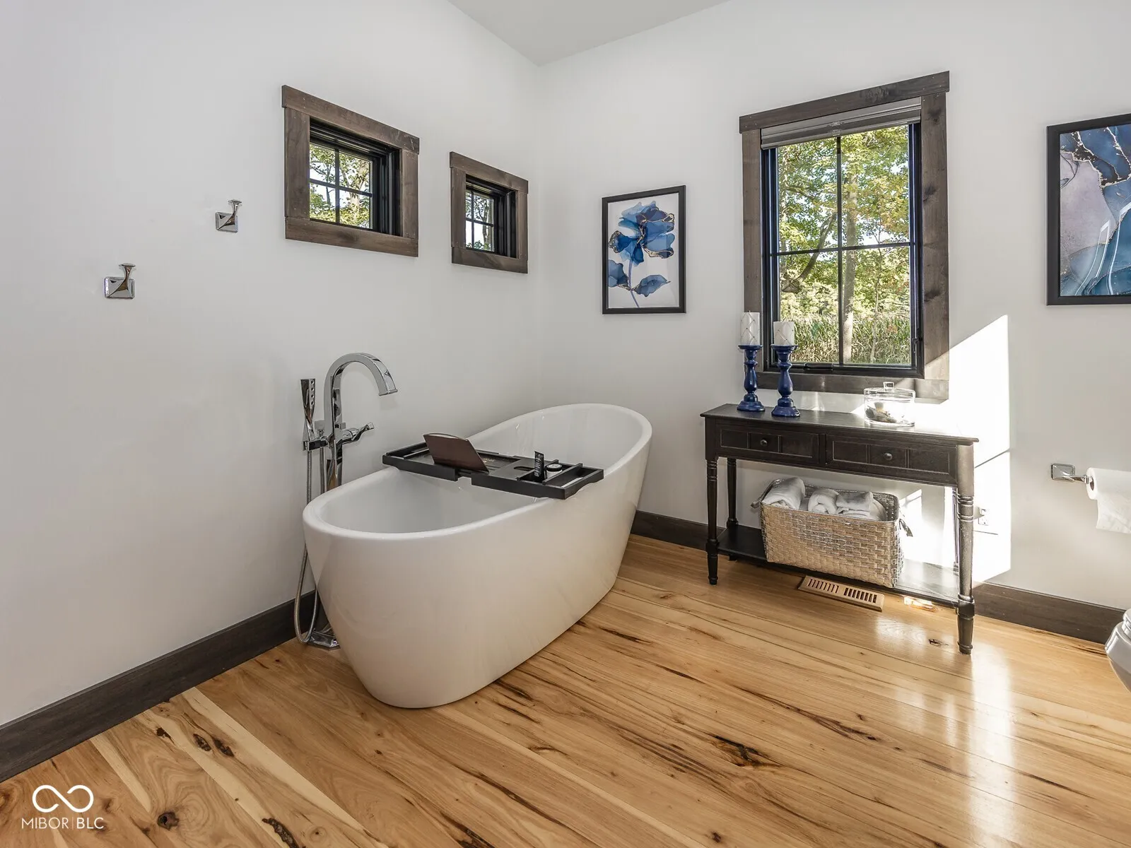 Anderson, Indiana 46011, United States, 4 Bedrooms Bedrooms, ,3 BathroomsBathrooms,Residential,Active,146753