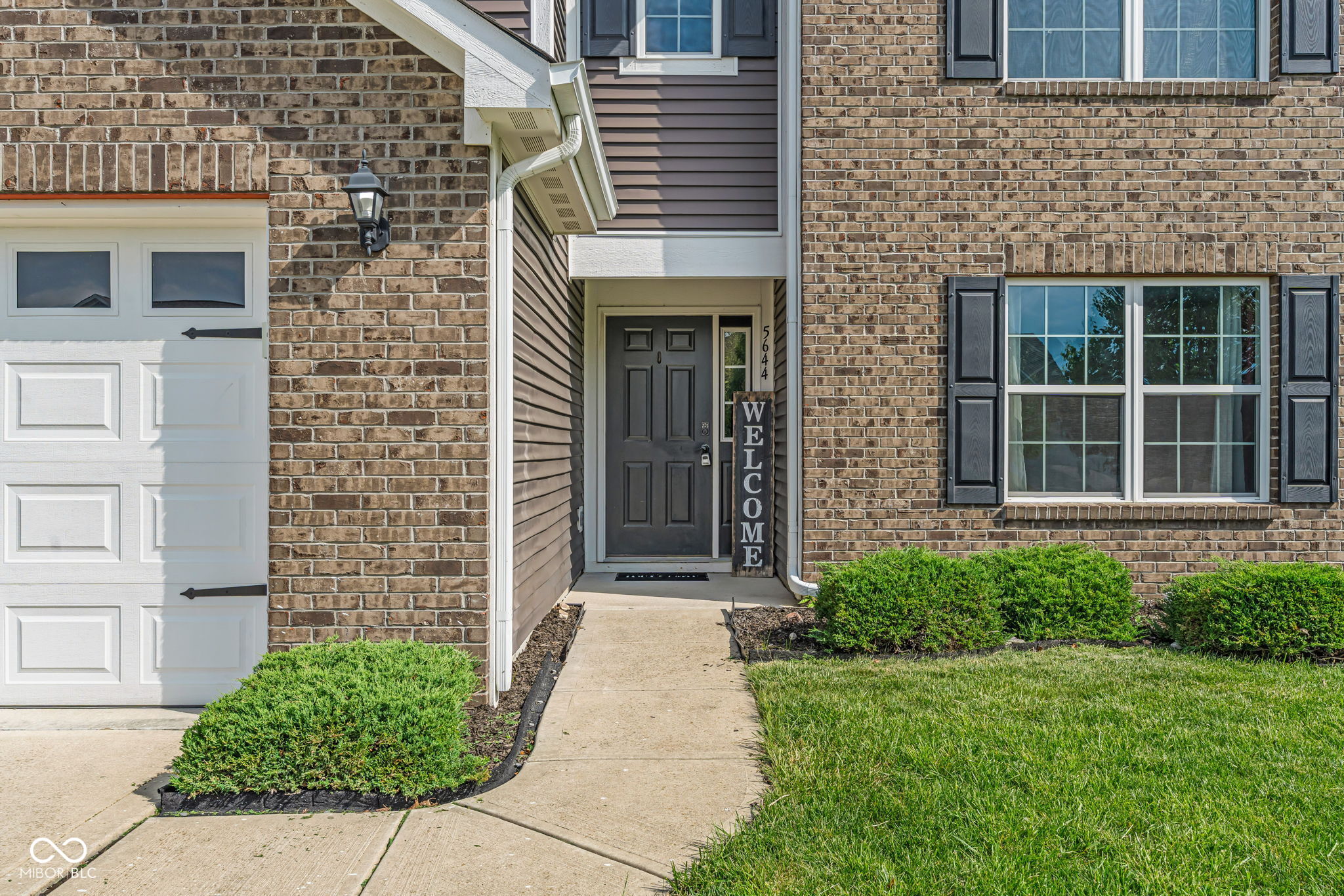 5644 Broadcaster Lane