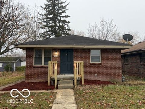 Photo of 4915 E 14th Street, Indianapolis, IN 46201 (MLS # 22074806)