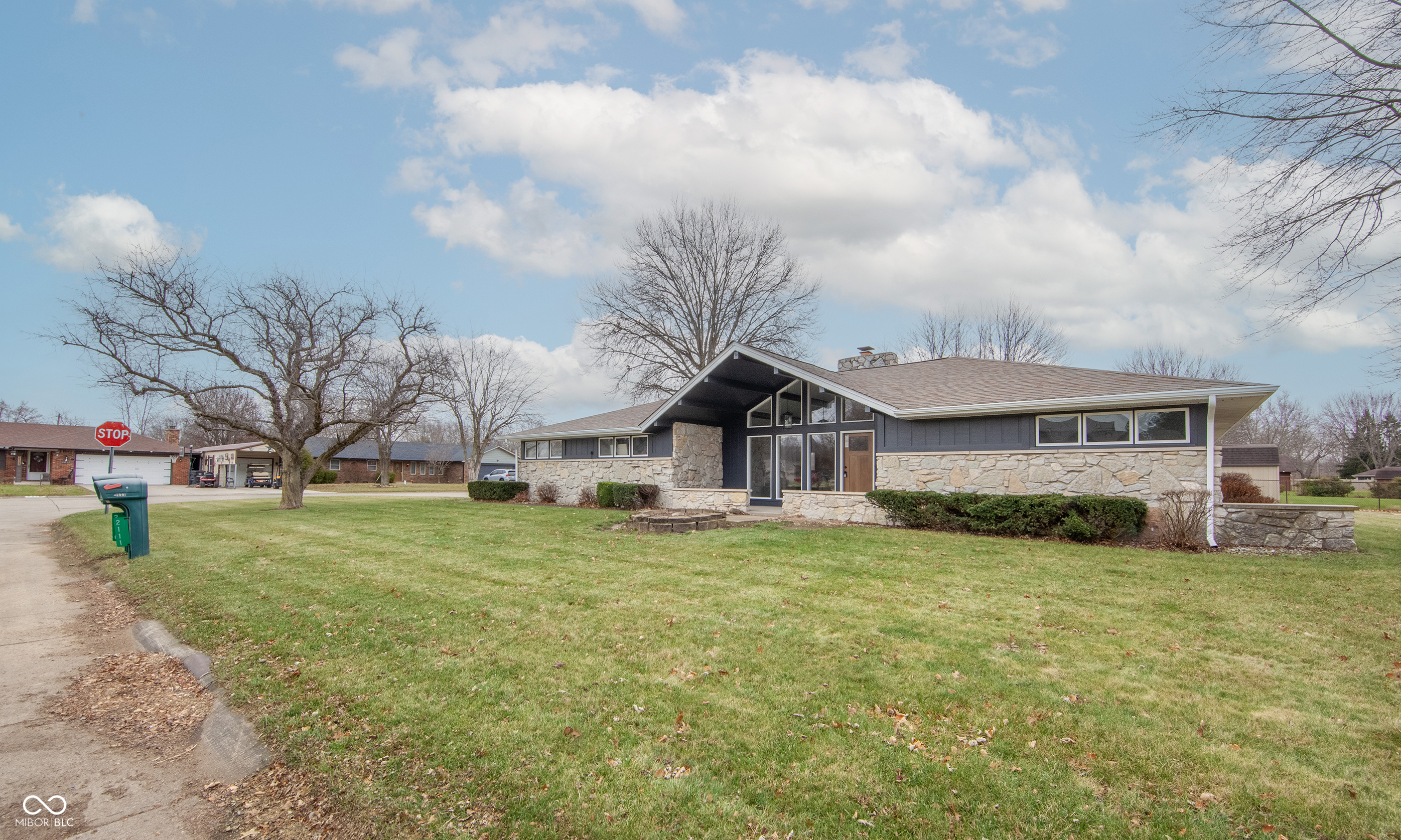 2110 Round Barn Road