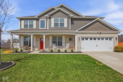 Photo of 1906 Doncaster Drive, Avon, IN 46123 (MLS # 22091043)