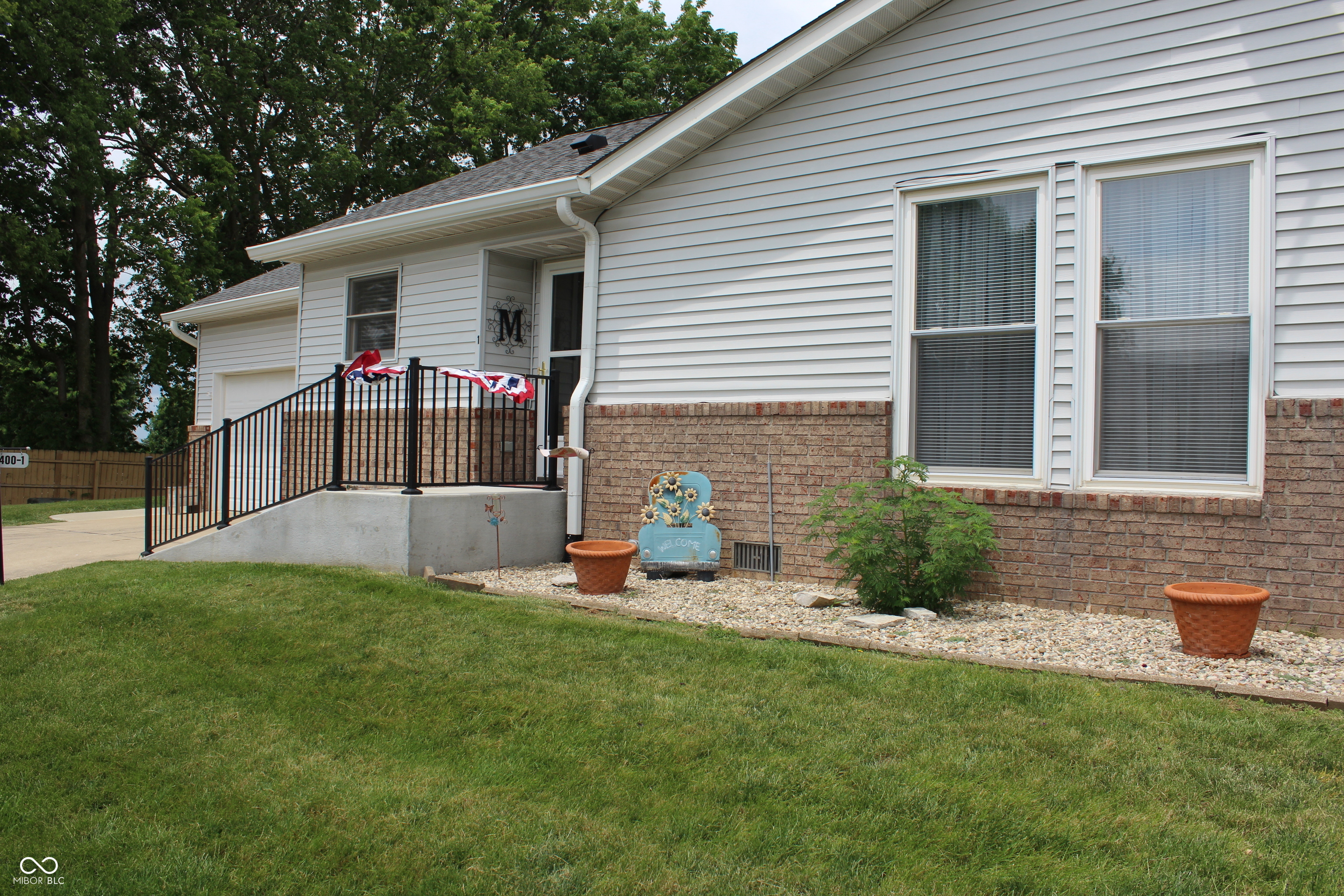 Photo 1 of 27 — 400 Unit 1 Longcastle Drive, Greencastle, IN 46135