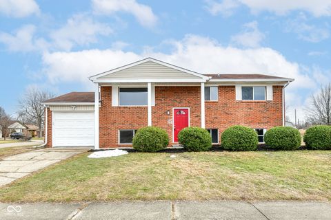 Photo of 4921 Candy Spots Drive, Indianapolis, IN 46237 (MLS # 22085030)