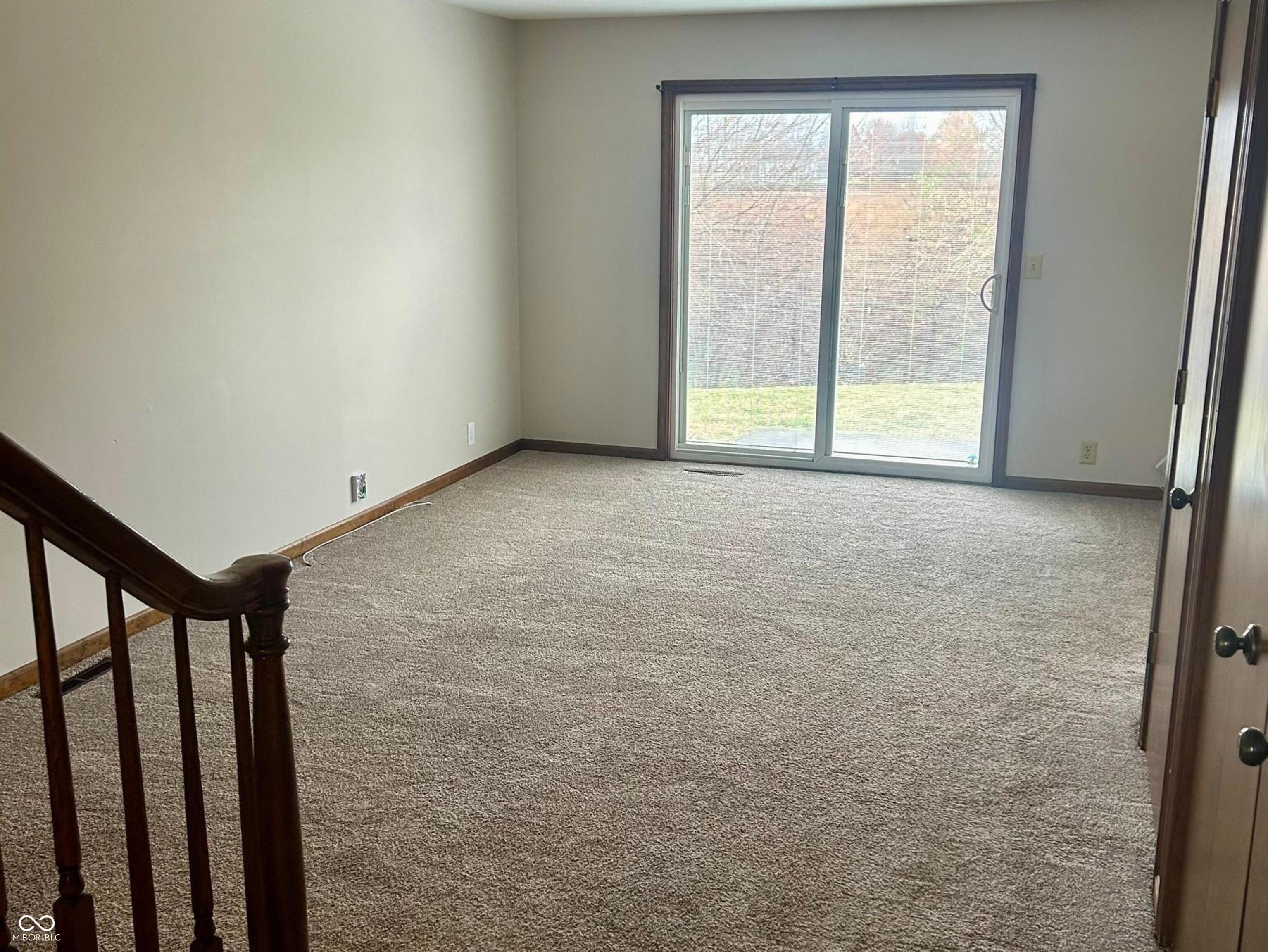 616-618 Hillcrest Circle