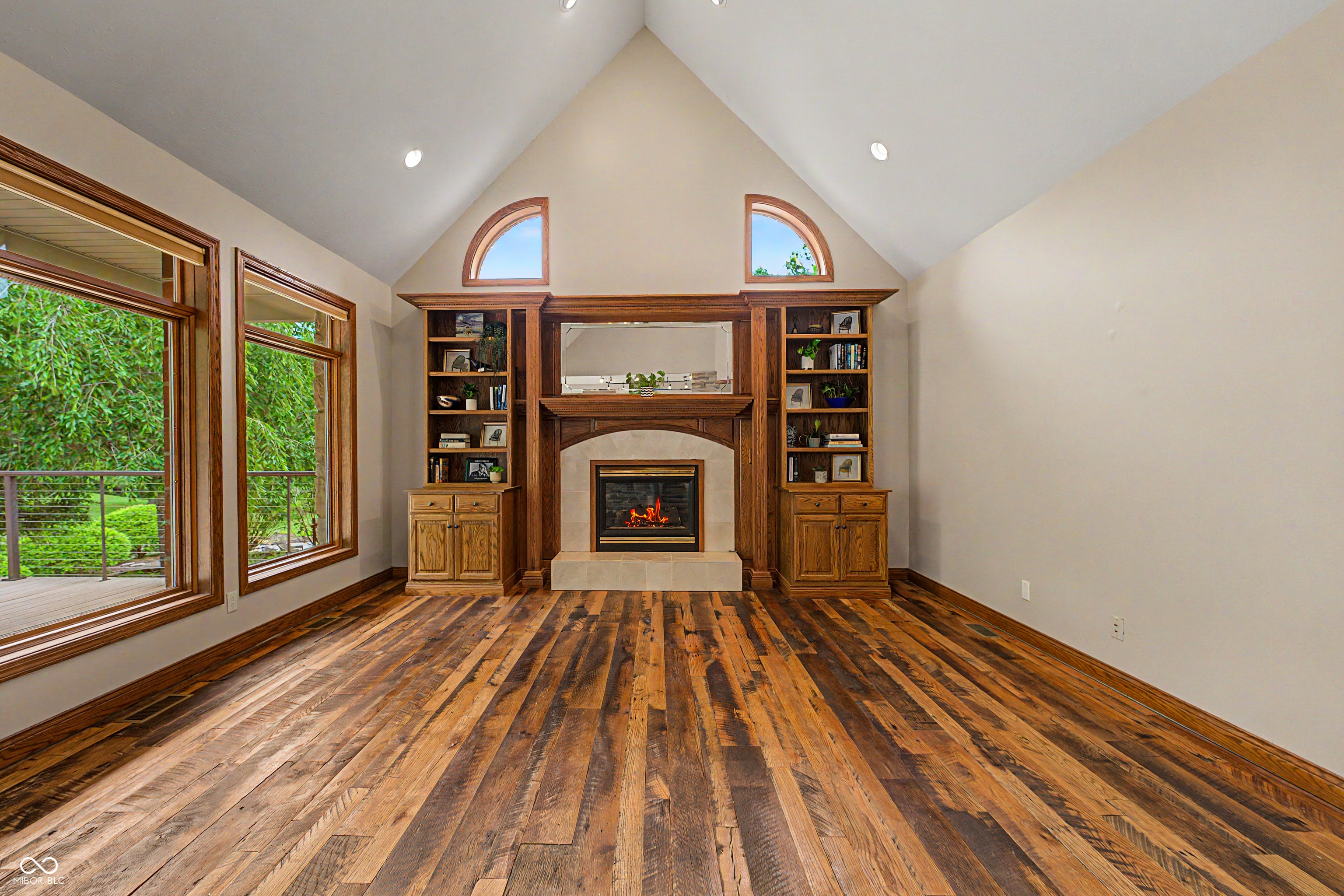 12980 W Mount Healthy Rd, Columbus, IN, 47201, USA, 4 Bedrooms Bedrooms, ,5 BathroomsBathrooms,Residential,Active,12980 W Mount Healthy Rd,22103652