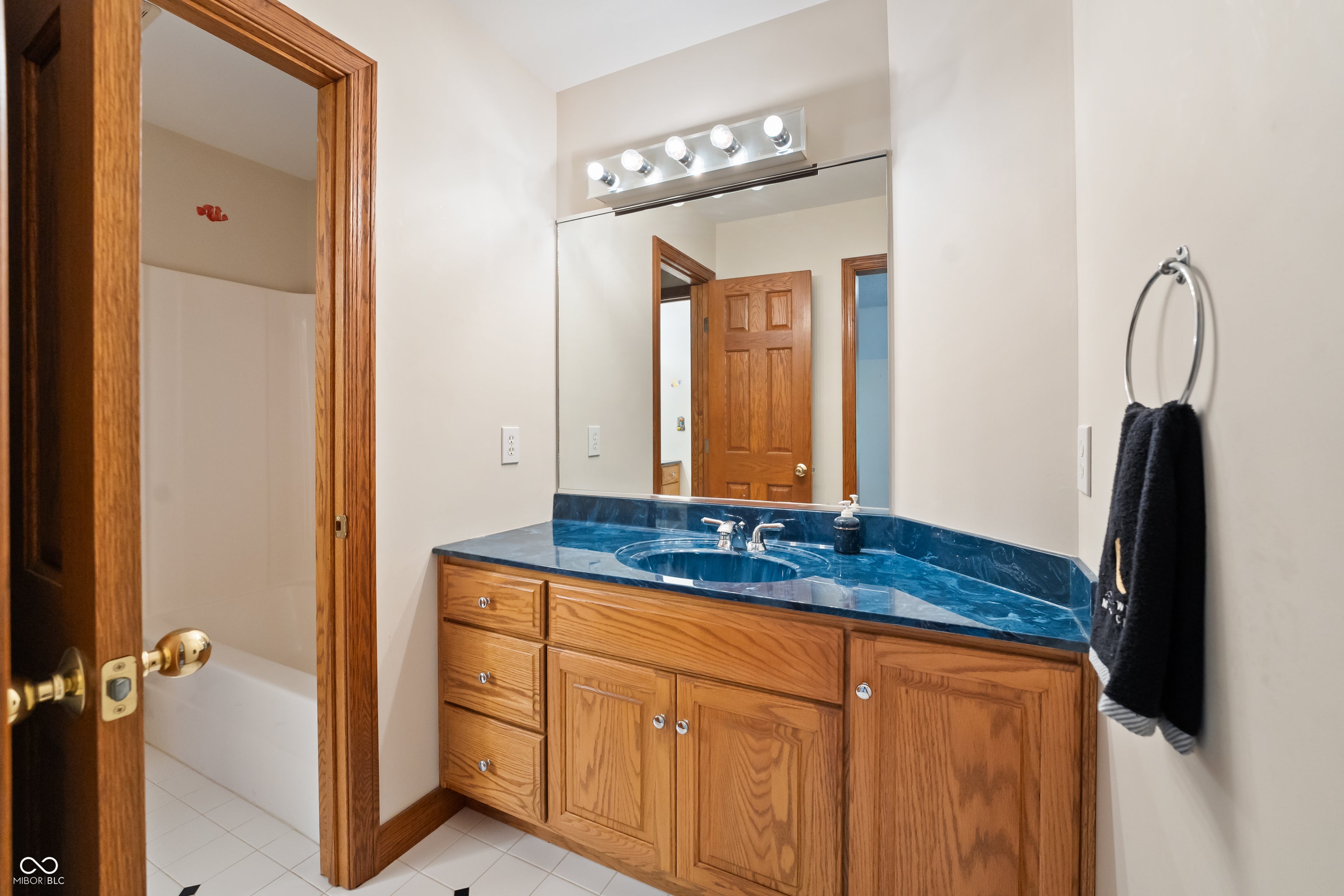 12980 W Mount Healthy Rd, Columbus, IN, 47201, USA, 4 Bedrooms Bedrooms, ,5 BathroomsBathrooms,Residential,Active,12980 W Mount Healthy Rd,22103652