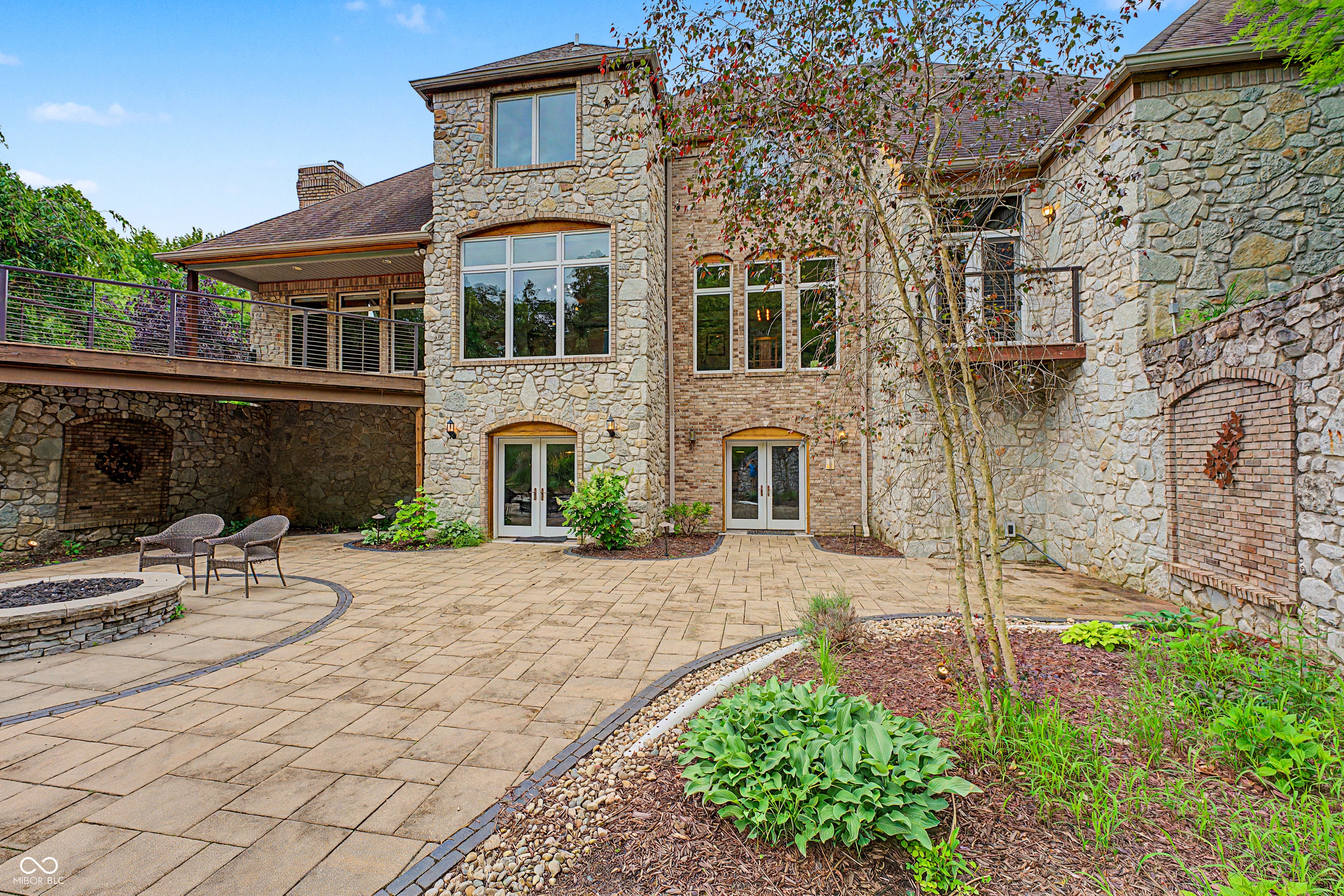 12980 W Mount Healthy Rd, Columbus, IN, 47201, USA, 4 Bedrooms Bedrooms, ,5 BathroomsBathrooms,Residential,Active,12980 W Mount Healthy Rd,22103652