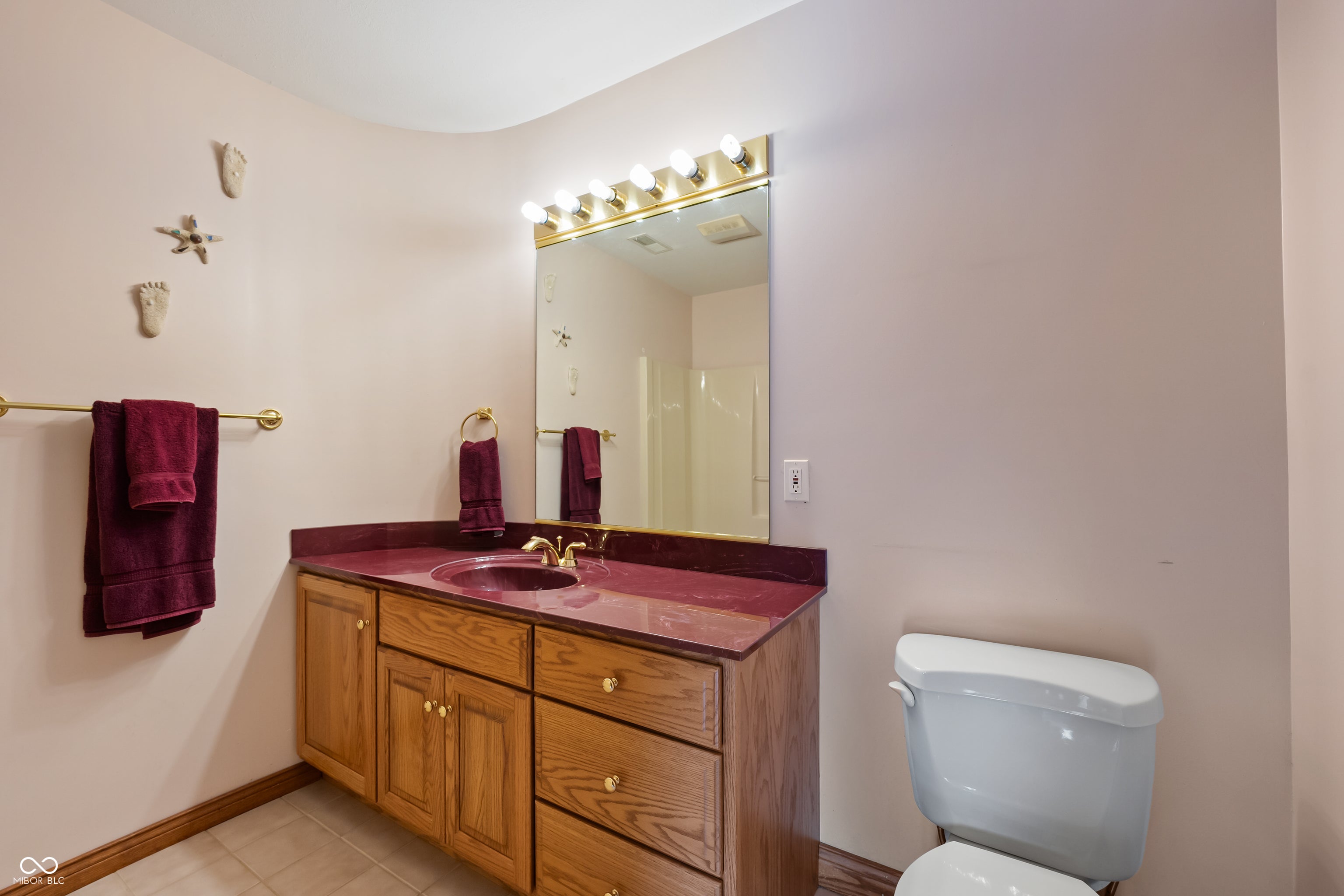 12980 W Mount Healthy Rd, Columbus, IN, 47201, USA, 4 Bedrooms Bedrooms, ,5 BathroomsBathrooms,Residential,Active,12980 W Mount Healthy Rd,22103652