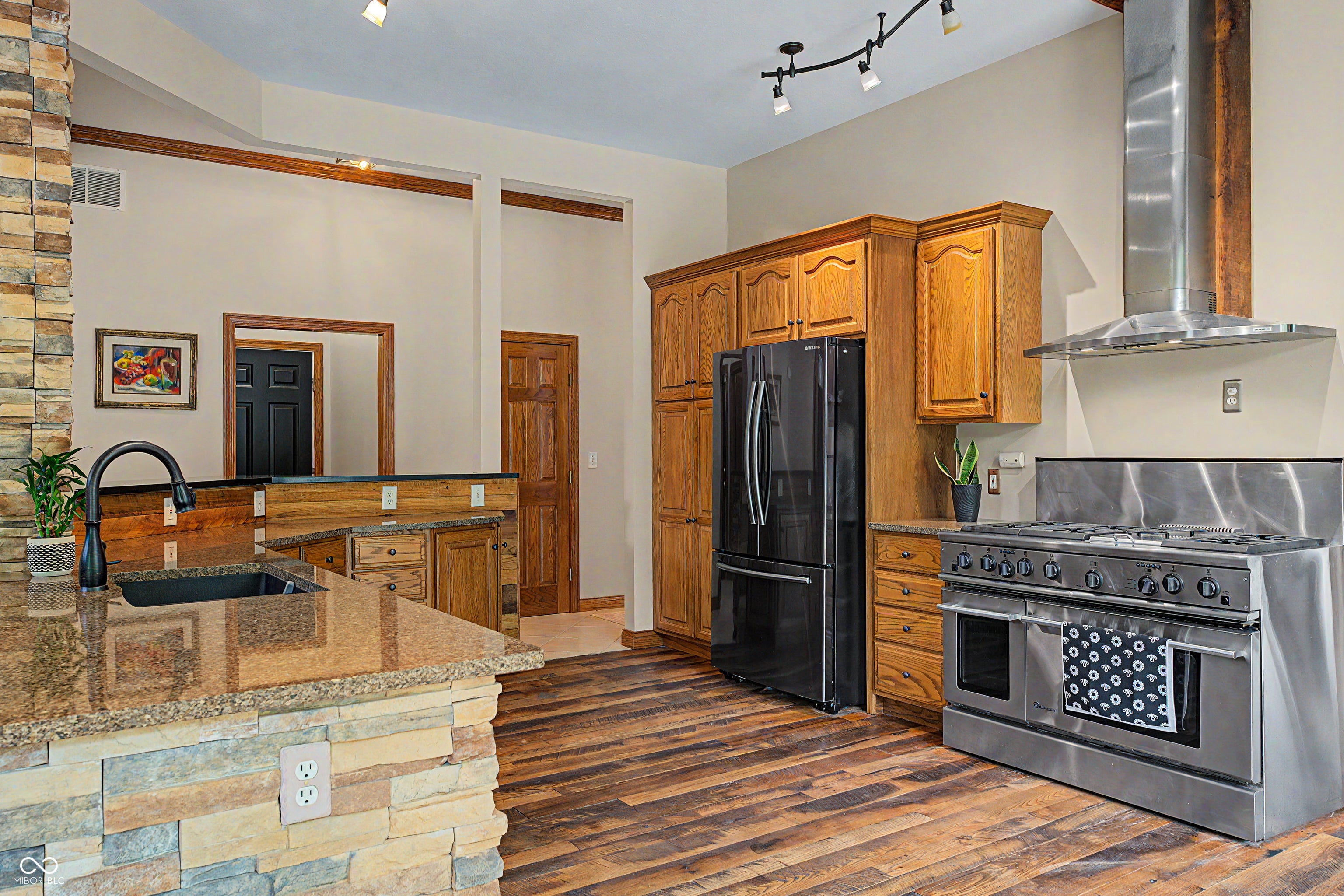 12980 W Mount Healthy Rd, Columbus, IN, 47201, USA, 4 Bedrooms Bedrooms, ,5 BathroomsBathrooms,Residential,Active,12980 W Mount Healthy Rd,22103652